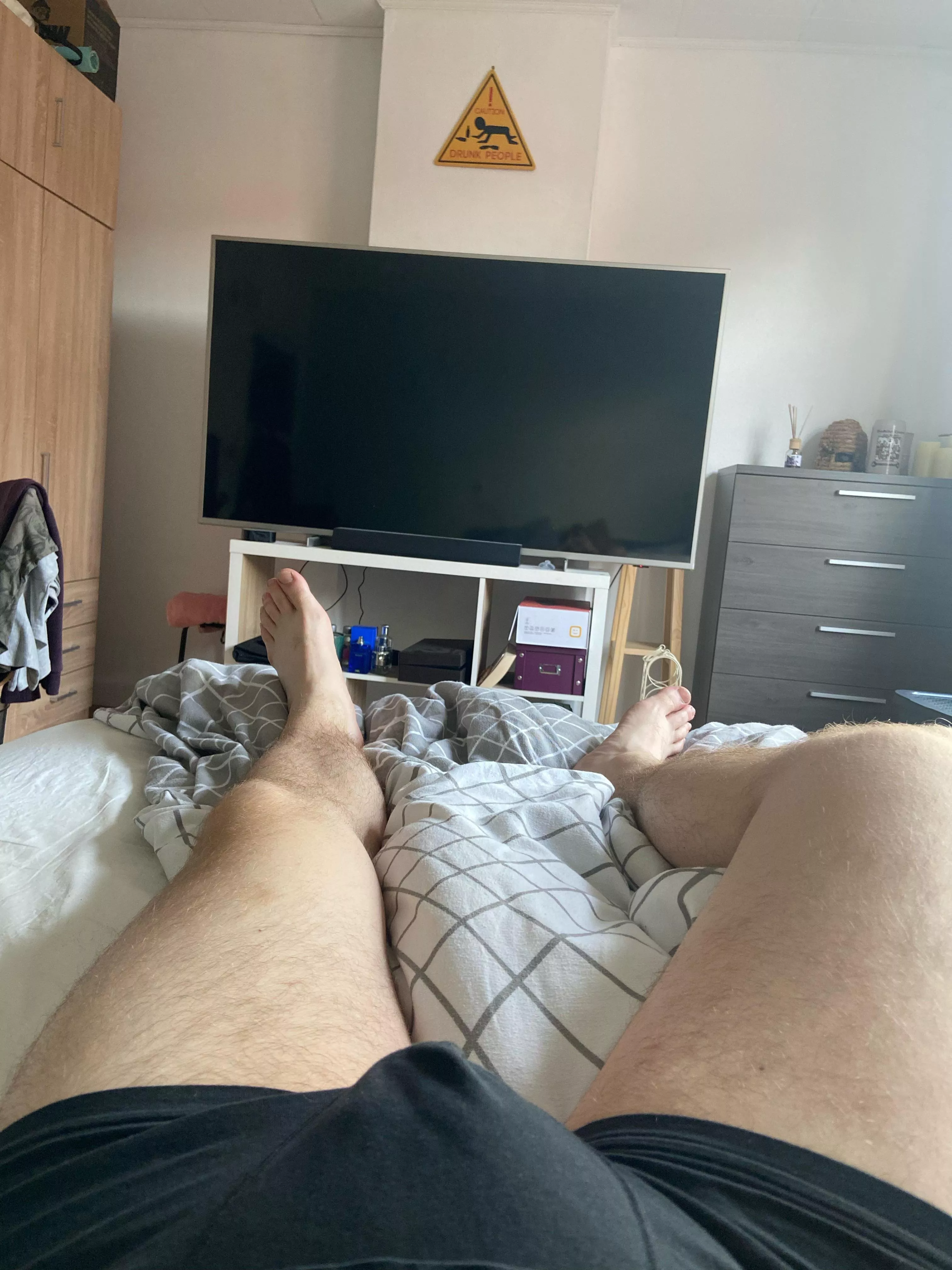 [22] sweating in places posted by gverte99