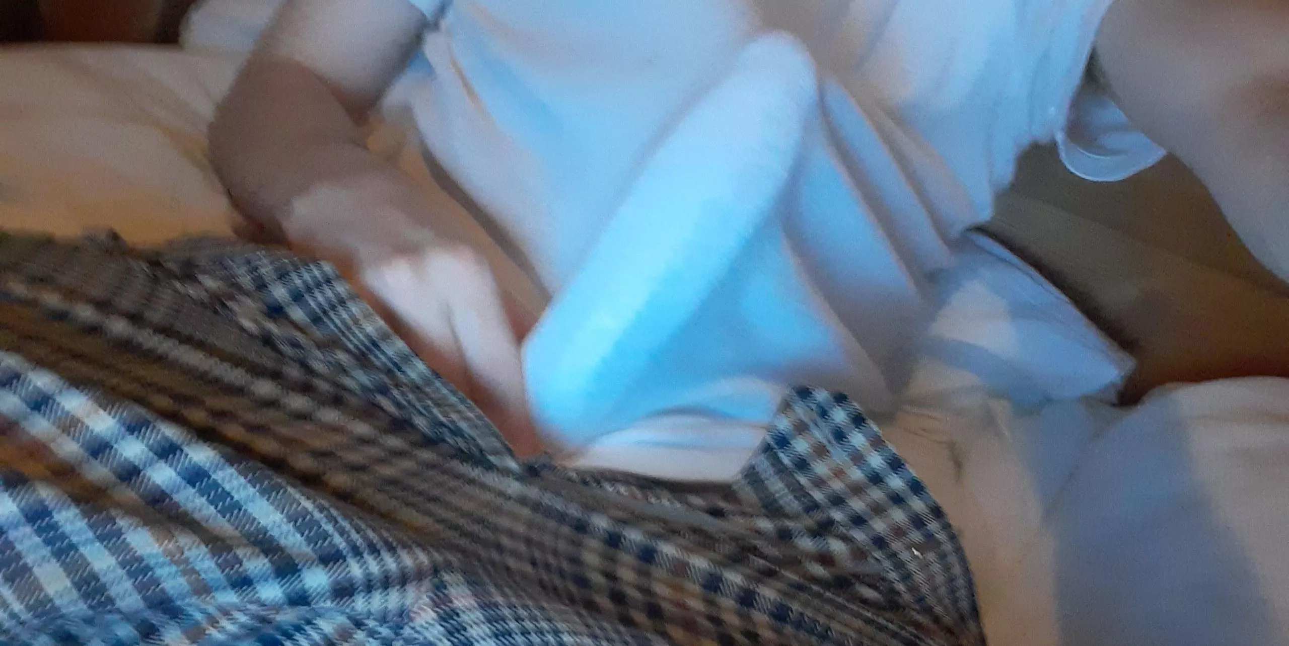 22 y/o i want to break free! 🥺 posted by jerkmymassivecock911