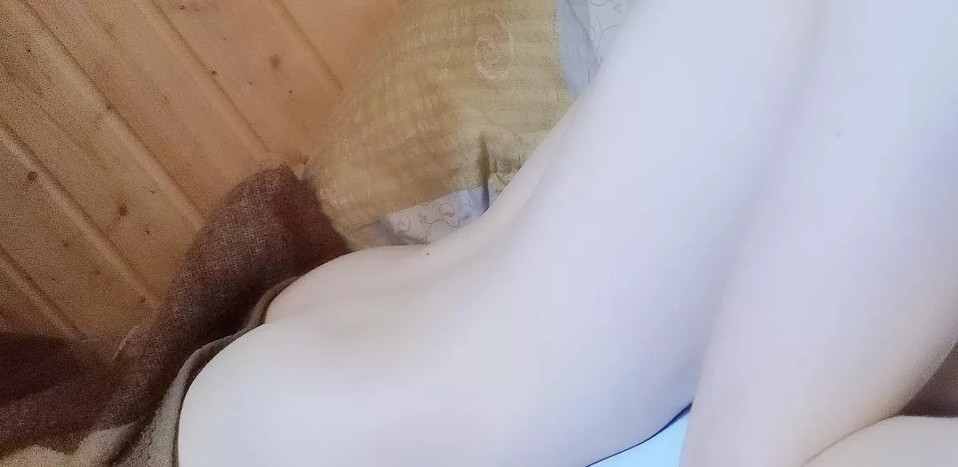 [23] Do you want to cuddle with me? posted by NudeBoyPerfection