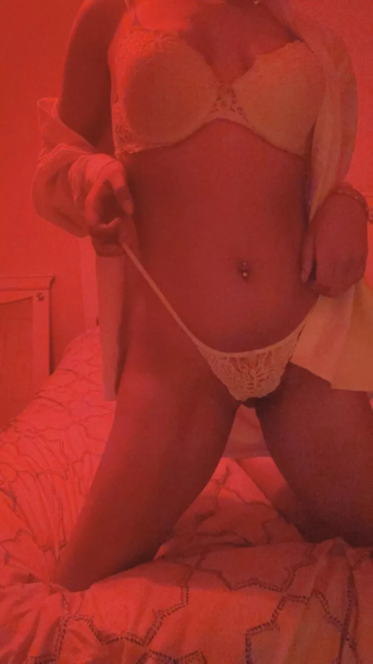 23 [F4M] links in CM below⬇️⬇️ sext💜vid calls💜customs💜JOI💜kink friendly 💜📸📸 ronirae96 posted by _RoniRae_