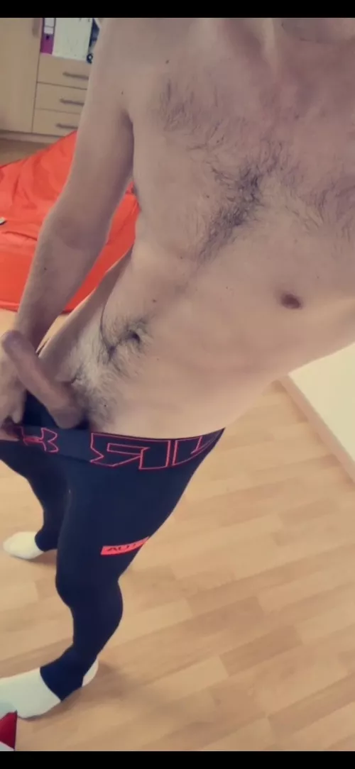 23 fit student feeling naughty today. Switch but love to be under orders. Use me as you wish. Hmu on comment, DM or snap belgium_1998. by belgium_98