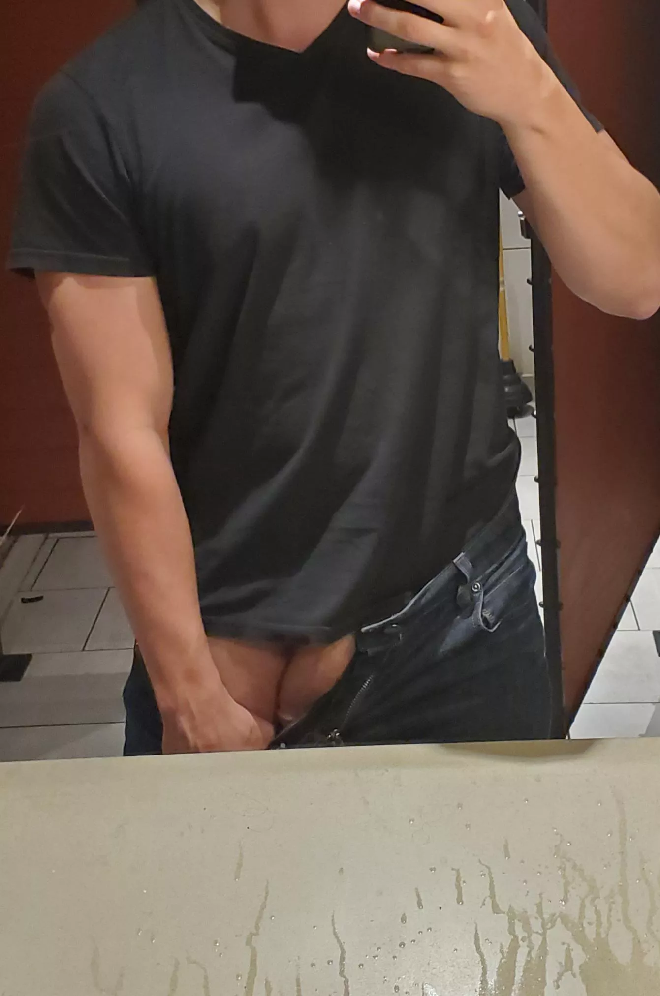 [23] Help me out posted by lowboyznleg86