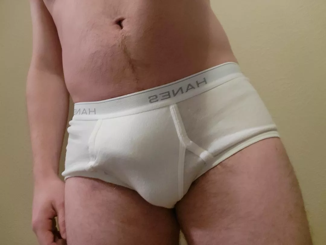 [23] it's a Hanes day posted by mt_guy123