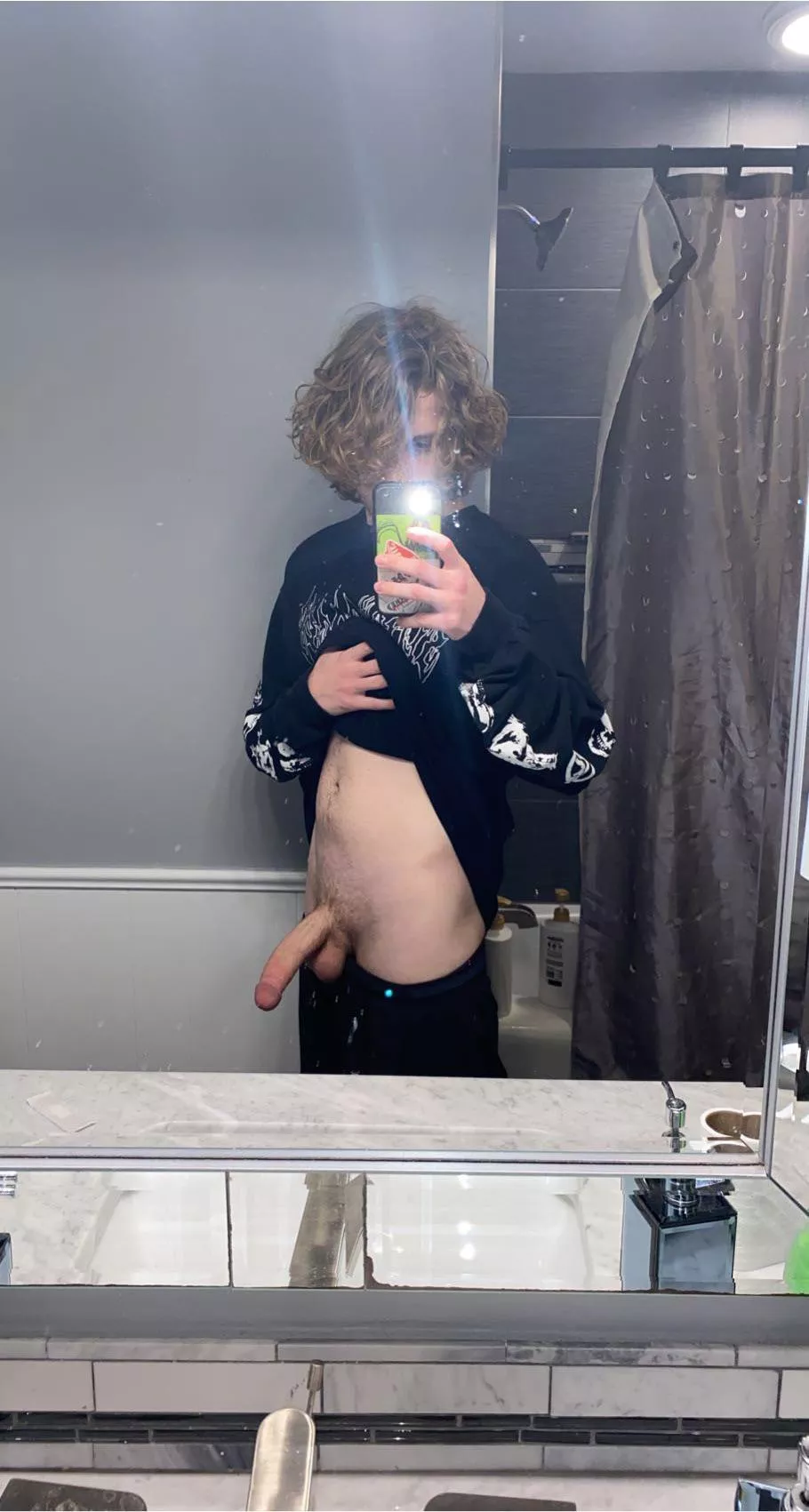 23 (M) I feel like it’s average but idk posted by yungoctober00