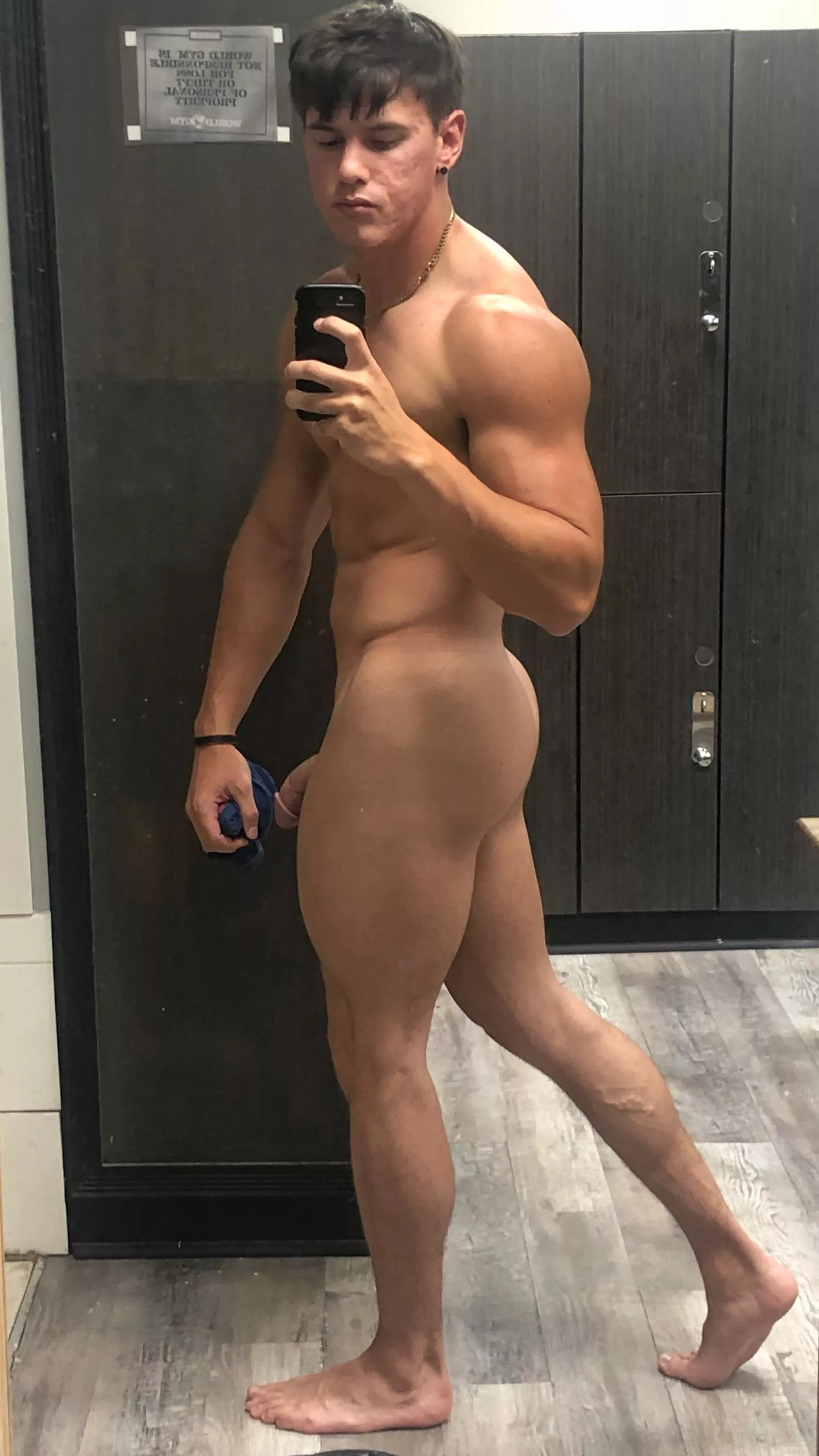 [23] Spot me on the gym floor before you spot me in the locker room posted by drew_flexxx