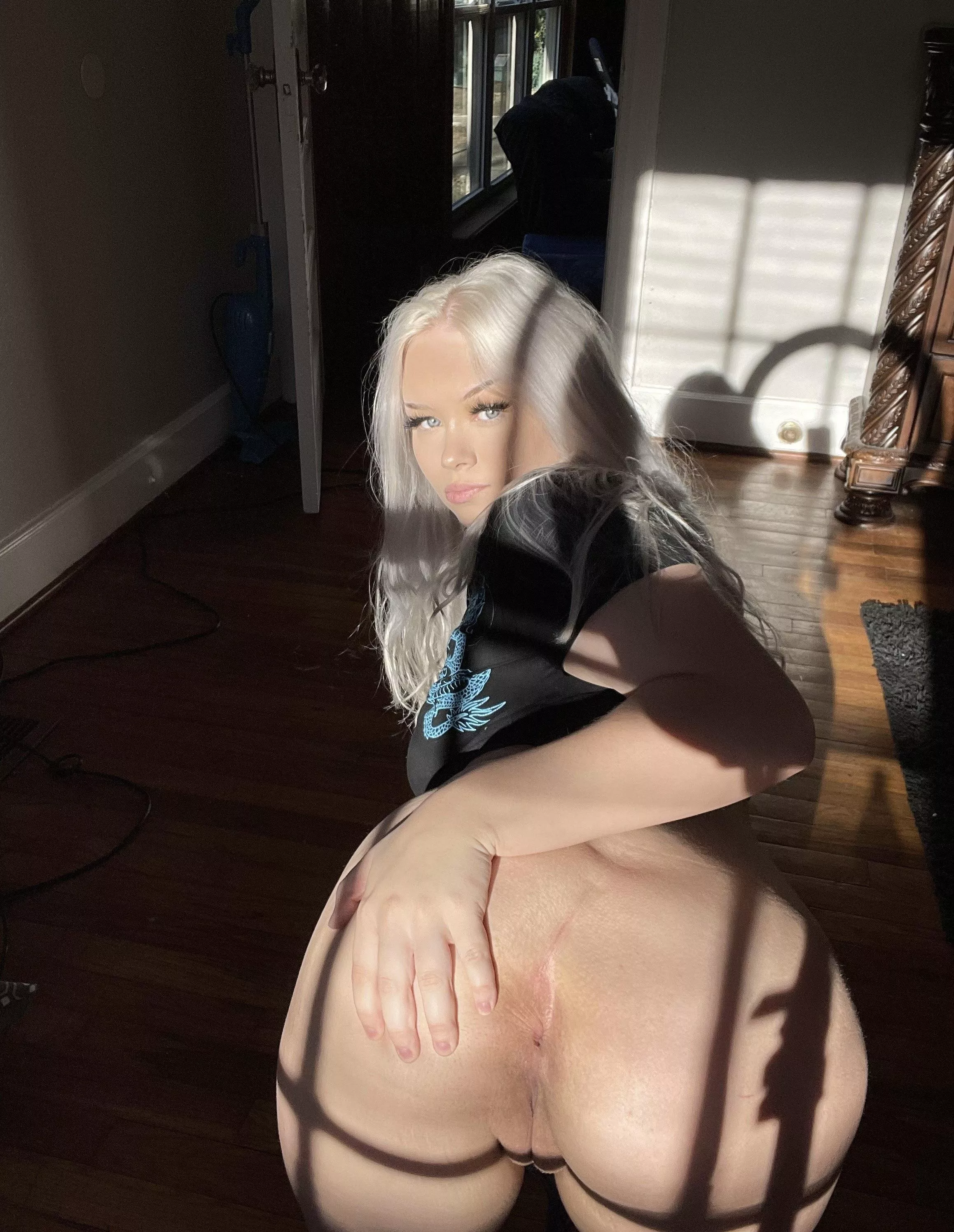 23[F] Hit the up arrow for a surprise in your DMs! 🥰 I'm one of the girls that actually sends [Snapchat: 👻 manddy_lovee posted by ManddyLovee