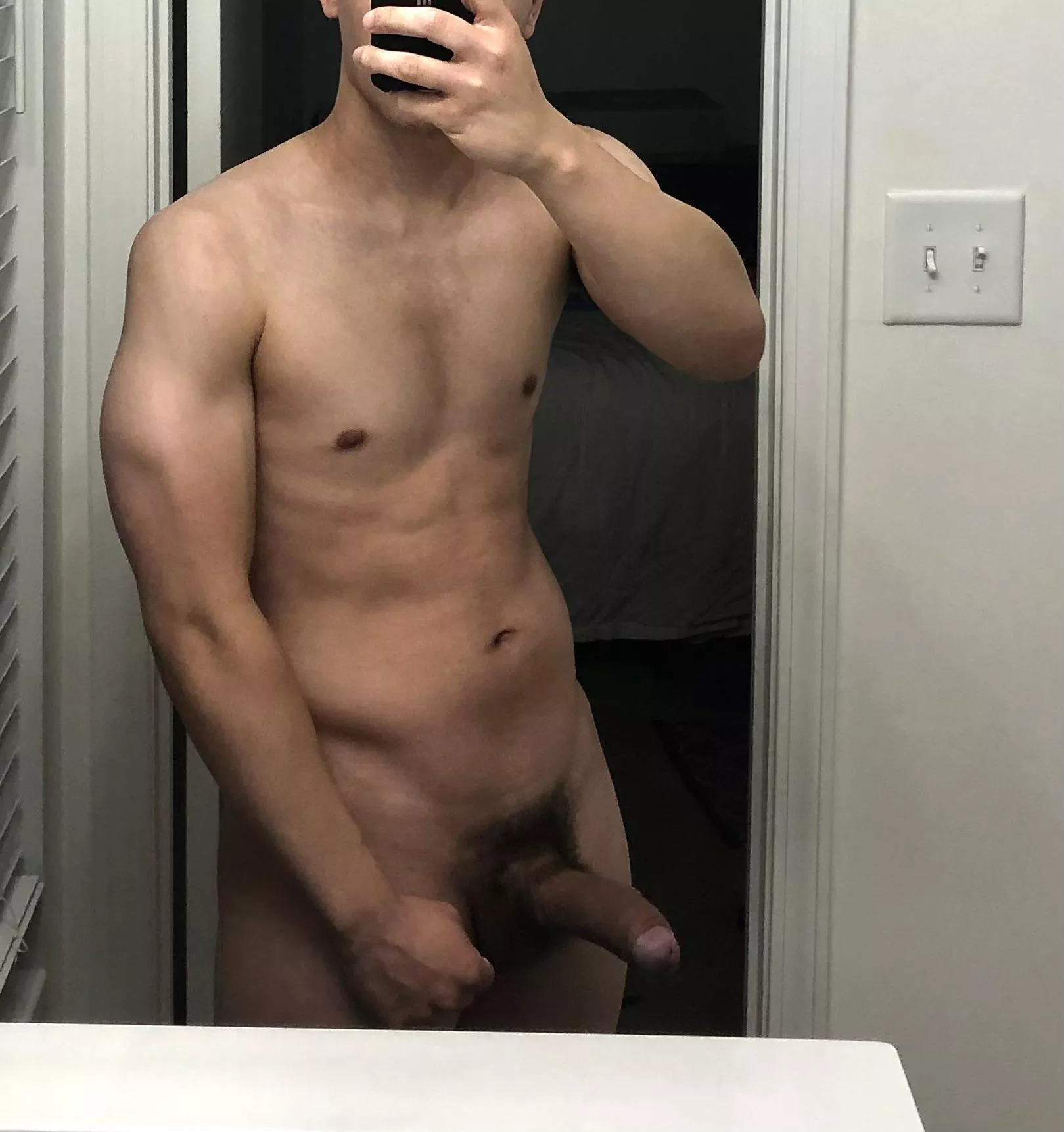 23M Fit professional in Charlotte, NC looking for a sexy hotwife posted by SouthernBrown