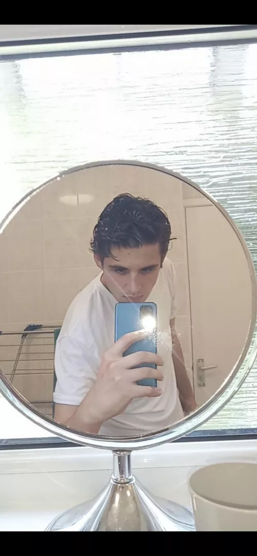 23M UK Just woken up 😎 by Crafty_Goal3205