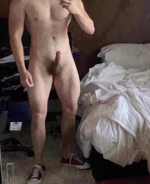 24 aus. Looking for muscular or fit guys to bust my week load live with me. No face. Muscular +++ verbal +++ haven’t cum for 10 days send ASL and body pic. Add Snapchat:jockhunter22 by Past_Pollution_3600