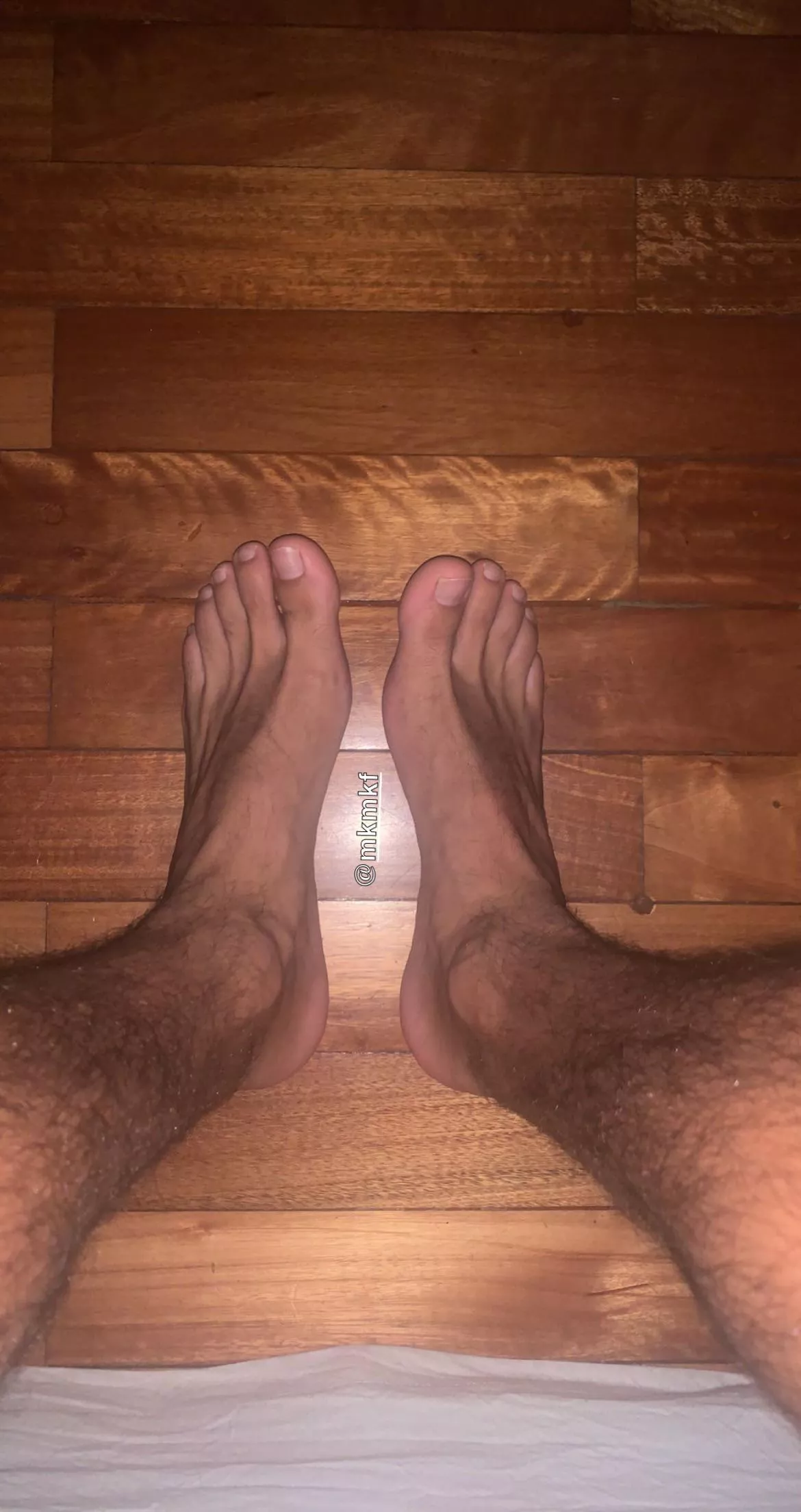 24 DL surfer bro 🏄🏽‍♂️Got kicked out for being gay but now I’m doing better 😎 posted by MkmKief