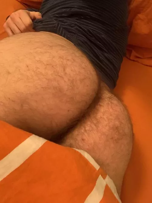 24 in shape bottom bro with a big tight furry bubble butt. 😈I’m horny as hell, dm me or Add my Snapchat: Sct22481 by Sct22481
