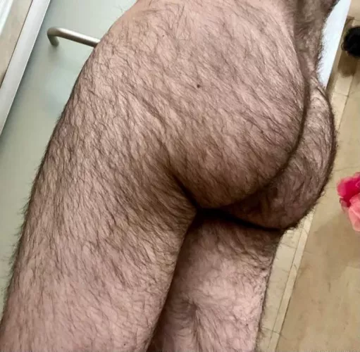 24 in shape bottom bro with a thicc furry bubble ass. 😏 dm me by Furrybubblebro1