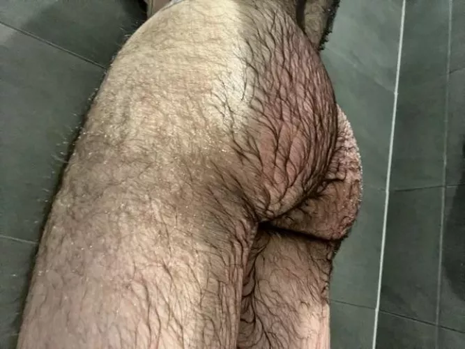 24 let’s shower together 💦 DMs are open by Sctbro222