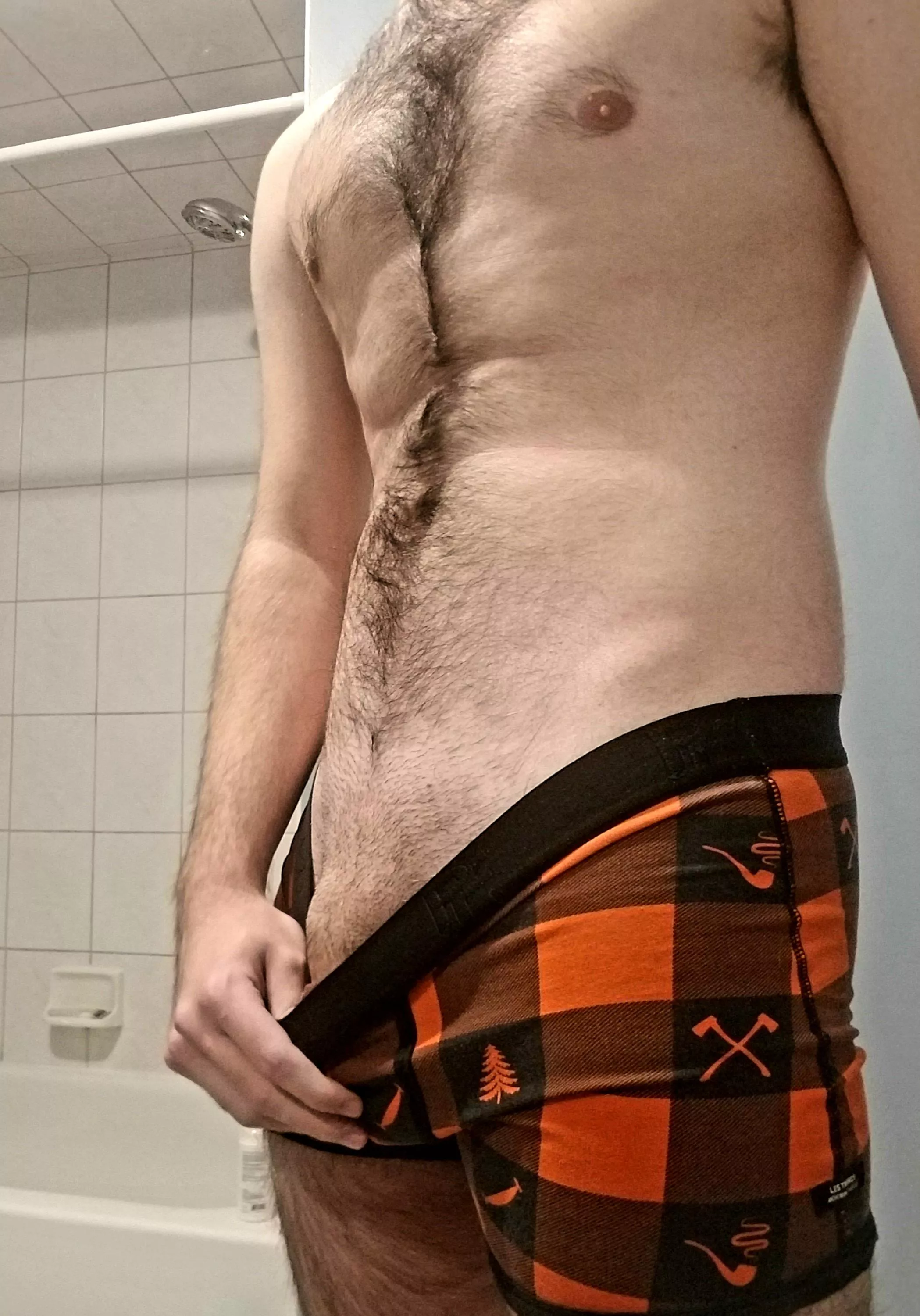 [24] Pull them the rest of the way down for a BIG surprise posted by hornyoffmain669