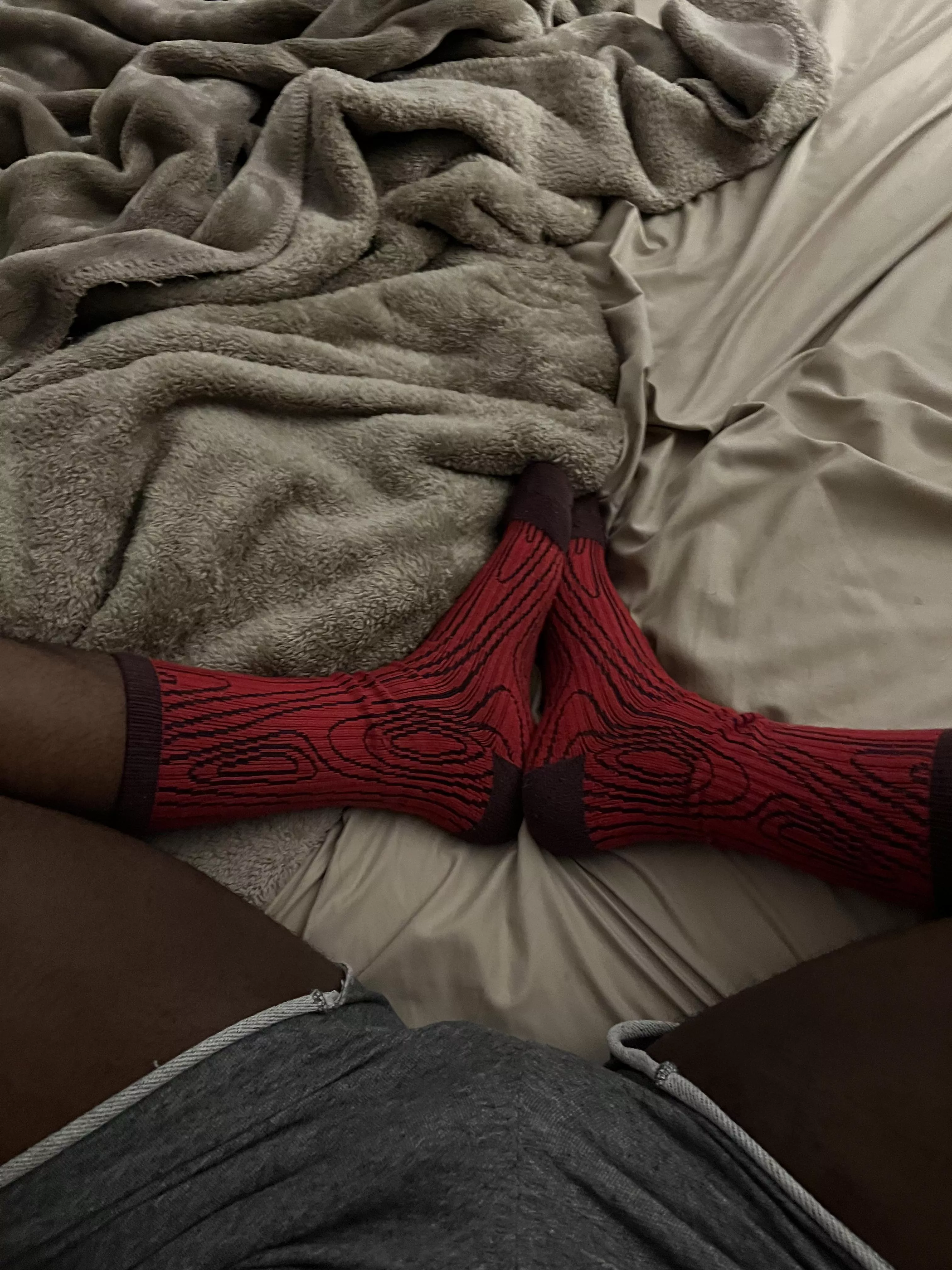 24 us frat guy. Would anyone wanna be good friends? Actually snap? Get to know eachother trade pics feet, etc??? Message me if you’d like to! posted by ZealousidealRoyal685