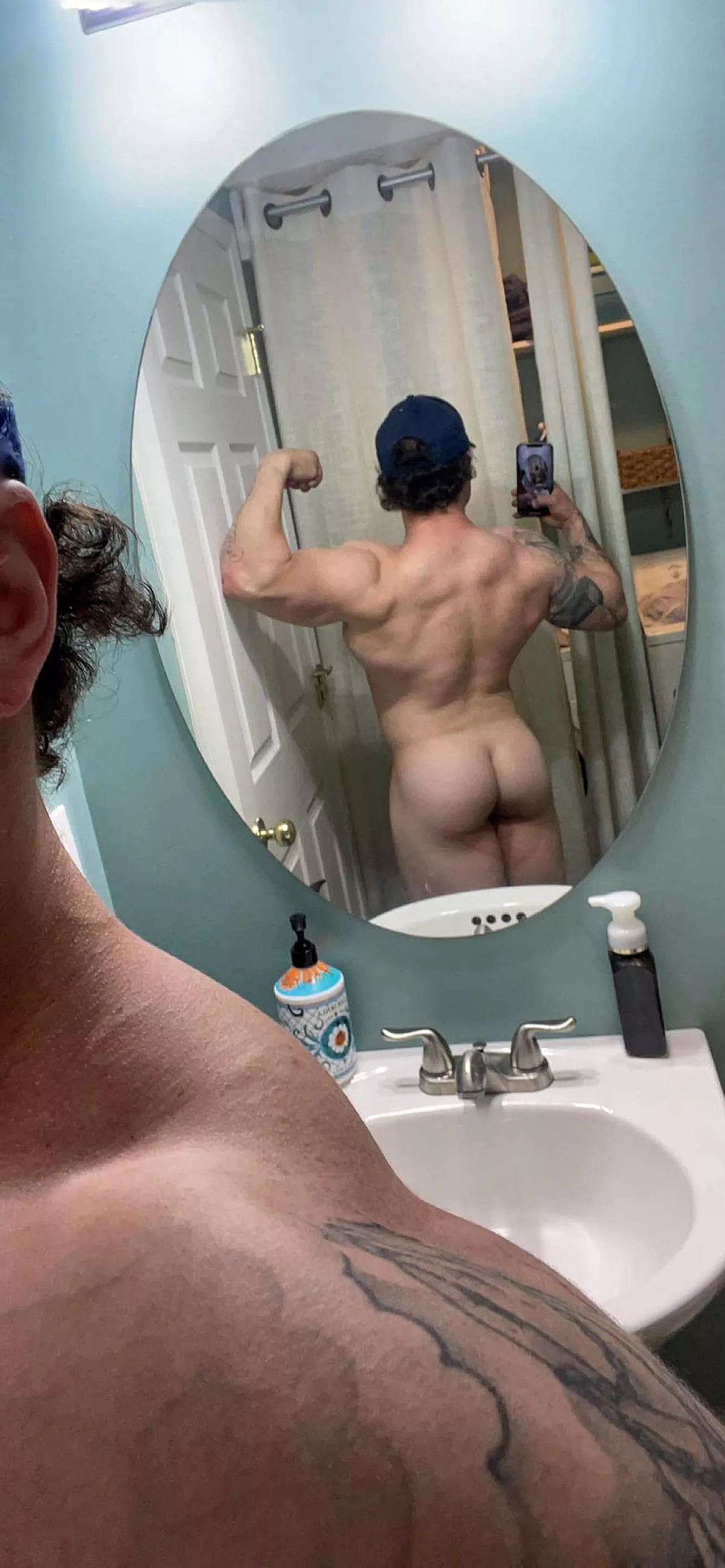 25 5’5” - Bum selfie :) posted by JaredShy