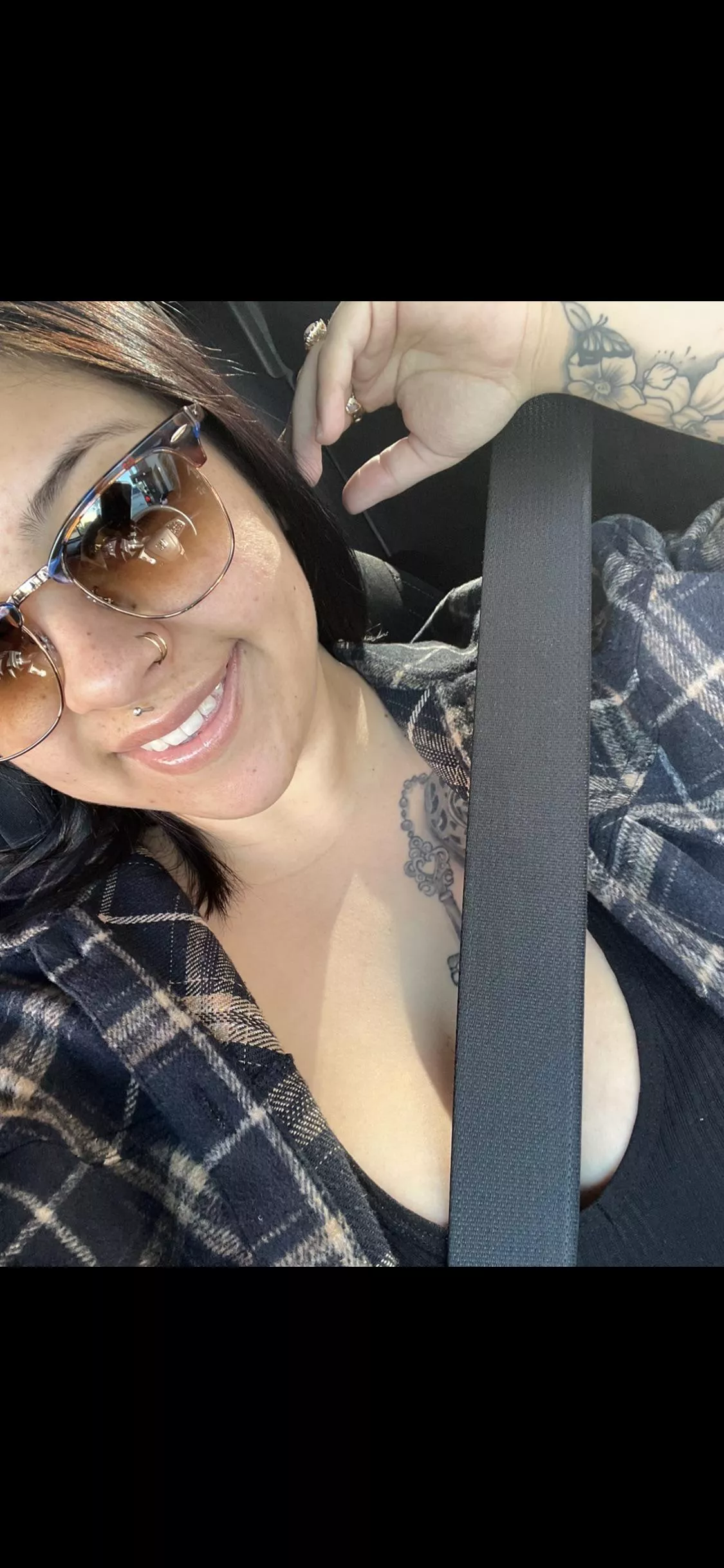 25 Likes For Nudes 😈 posted by ObeyNasty_