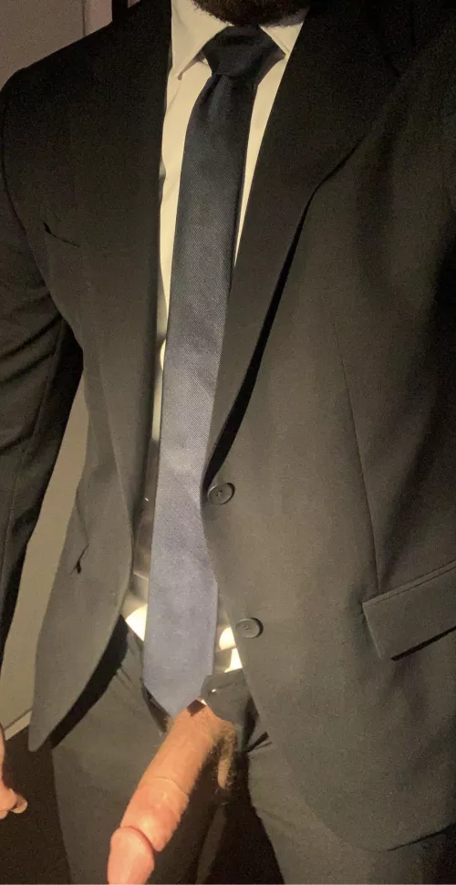 [25] Why don’t you come help me take off this suit by cgoldr