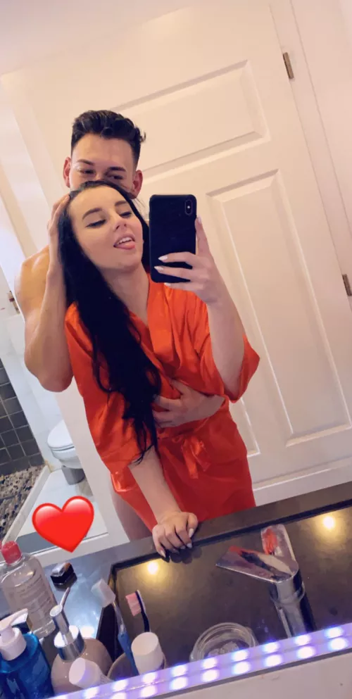 25 years horny and naughty girl 😈👄 , is offering you 🔞🔞 content💦💦💦👅🥵🥰. Sex, BJ , HJ , Fingering ,naked and sexy pictures&videos + content togheter with my boyfriend. Join me for more 🔥🍑🔞🥵👅💦. 70% Off for by MP311219