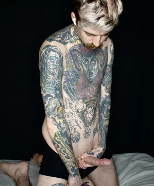 [26] Just waiting to be sucked 😏 by Ghxst_facee