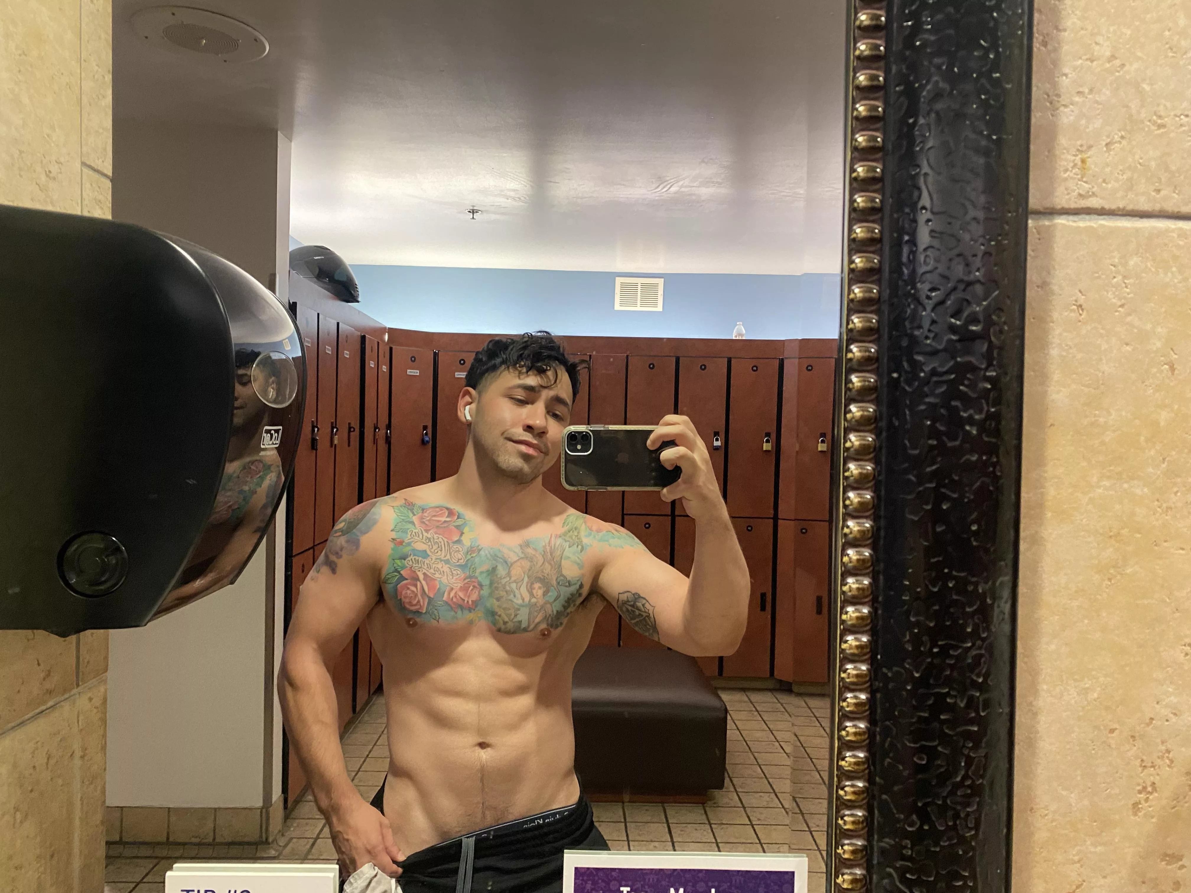 [26]Let’s try another non nude lol posted by kmatths2894