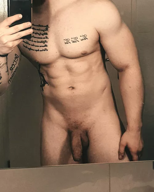 27, 180cm, 95kg ...from 60kg to 95 in healthy way 💪 dont give up by justanormalguy92