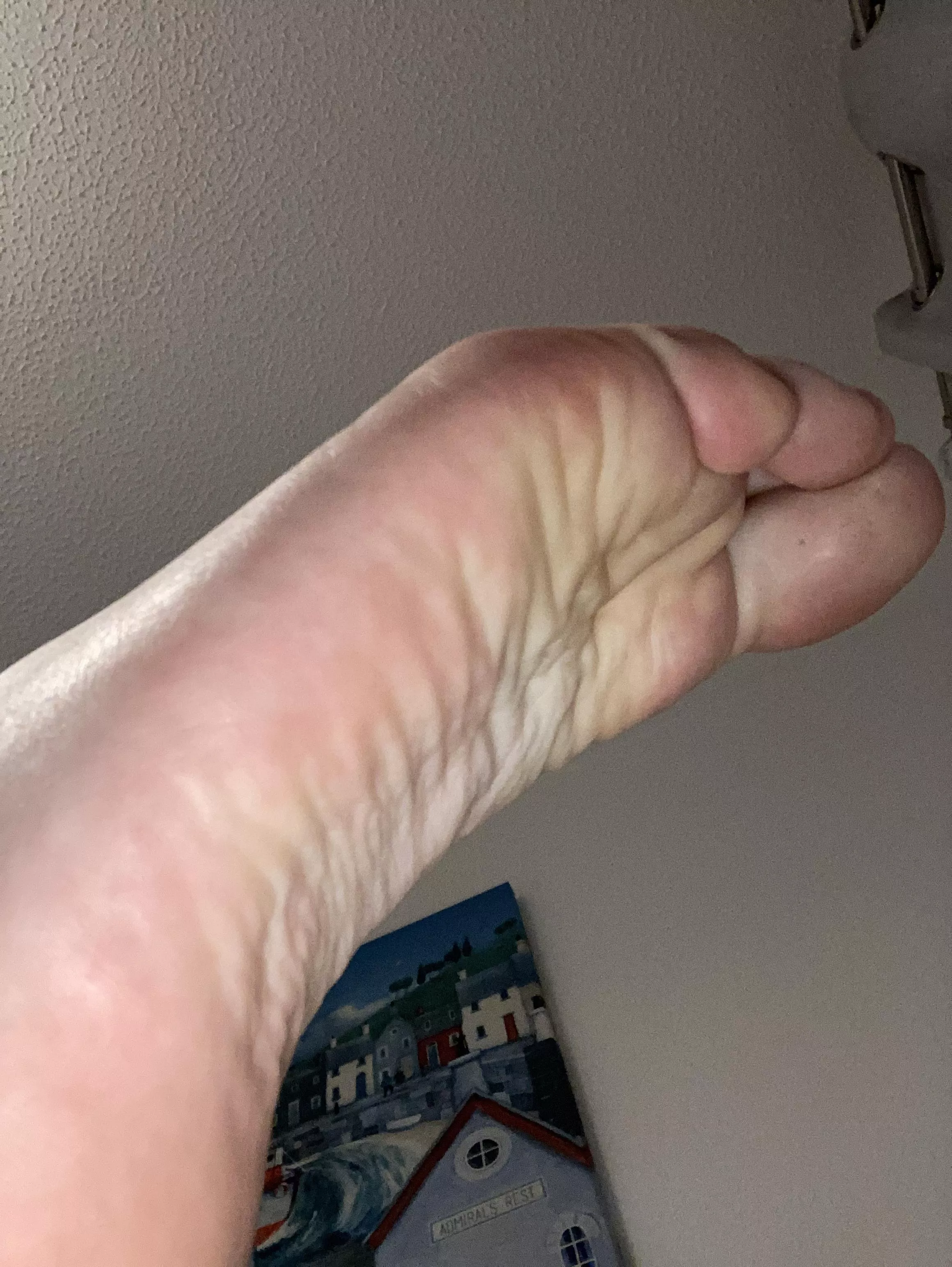 27, straight, UK. Feet never been touched. DMs open. posted by khfcmufc