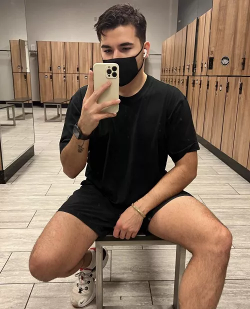 (27 )would you be my workout buddy?😈 by helloitsmateo_