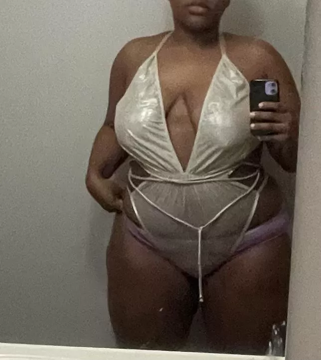 275 lbs.. heavy in real life.. queen of your dreams posted by ulovetangie