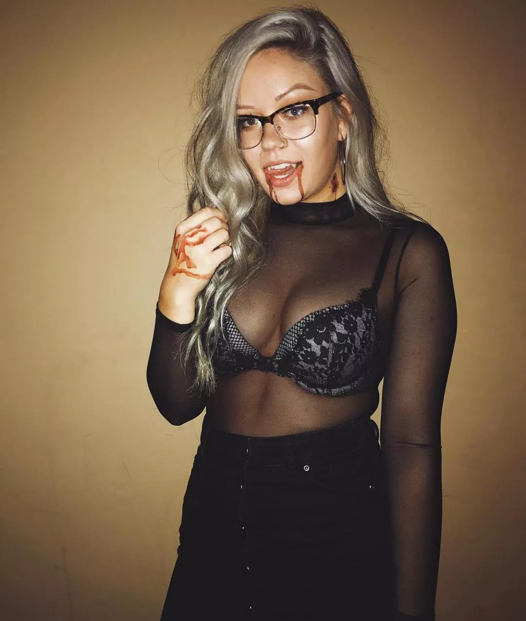 (27f) I bite 😈 posted by ella_bean2