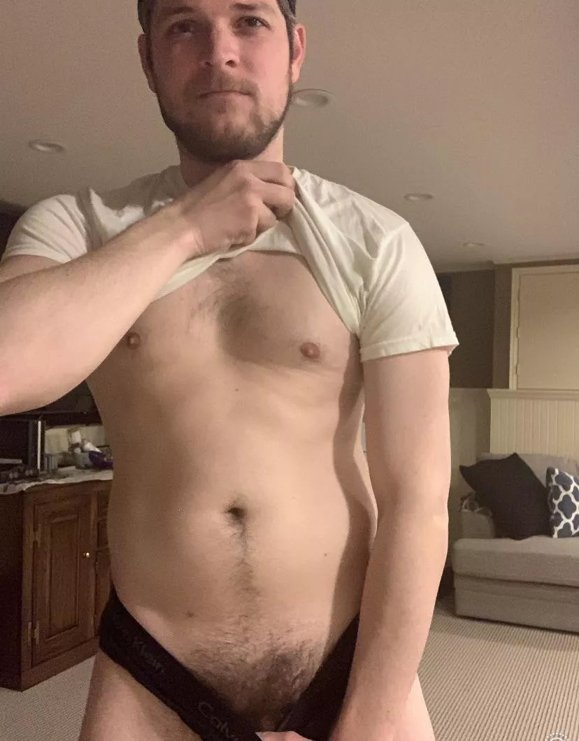 (28) Hairiest parts of me are definitely my ass and dick posted by mfolan1