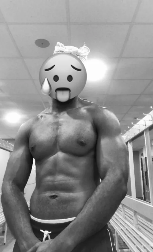 28 Hot n Horny Dom, into assplay/live cam/verbal/feet. Subs add sc:nasty_thoughts by azaz_121212