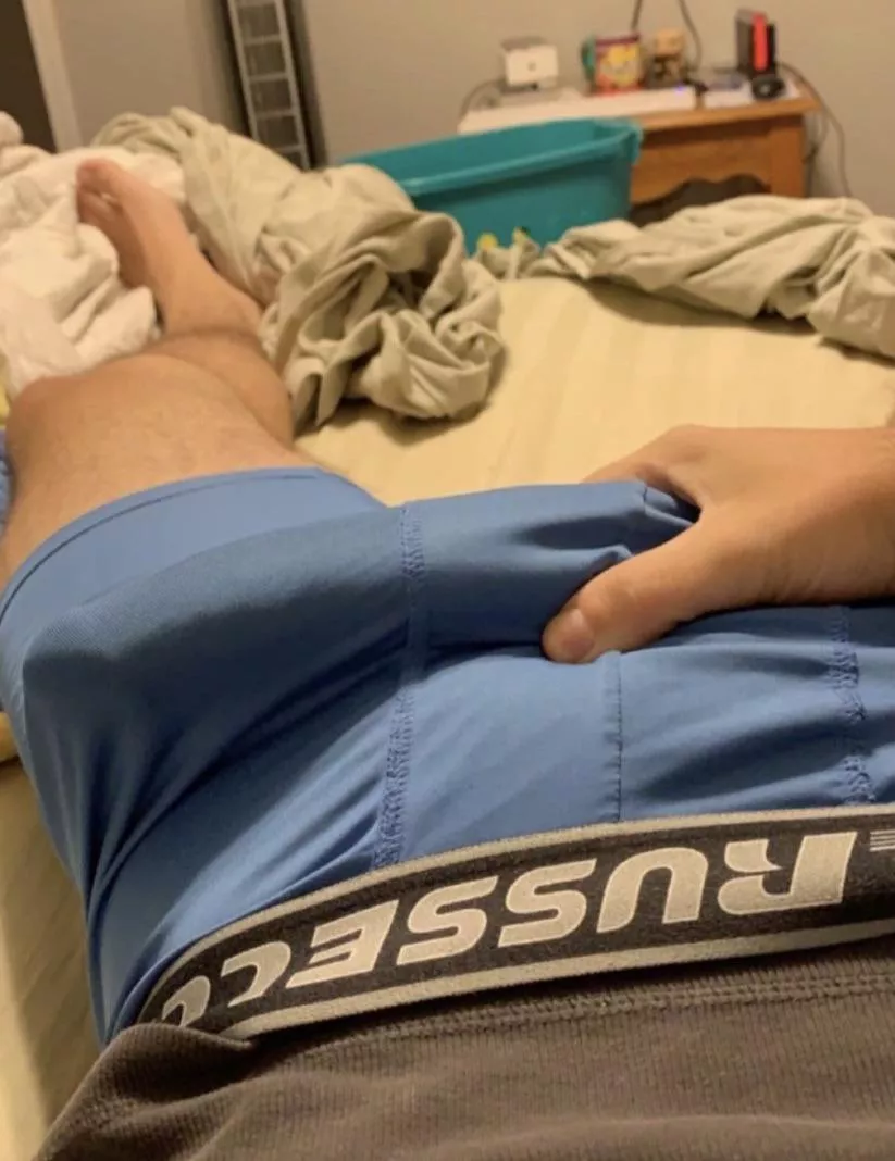 28 (M) So horny tonight, hope someone wants to play. posted by lemonopoly69