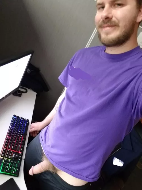 28, oops! it looks like you caught me slipping at work, this isn't going to be a problem right? PM me? by Elheffe94