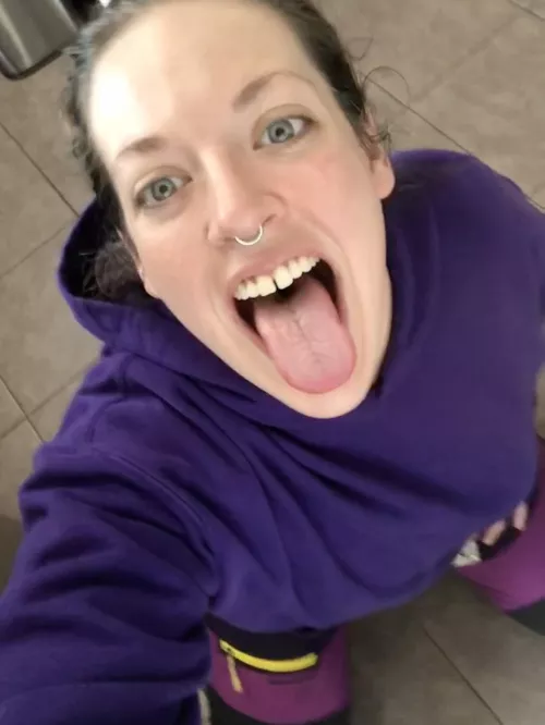 29 (F)eed me please by Sant0slhalper69