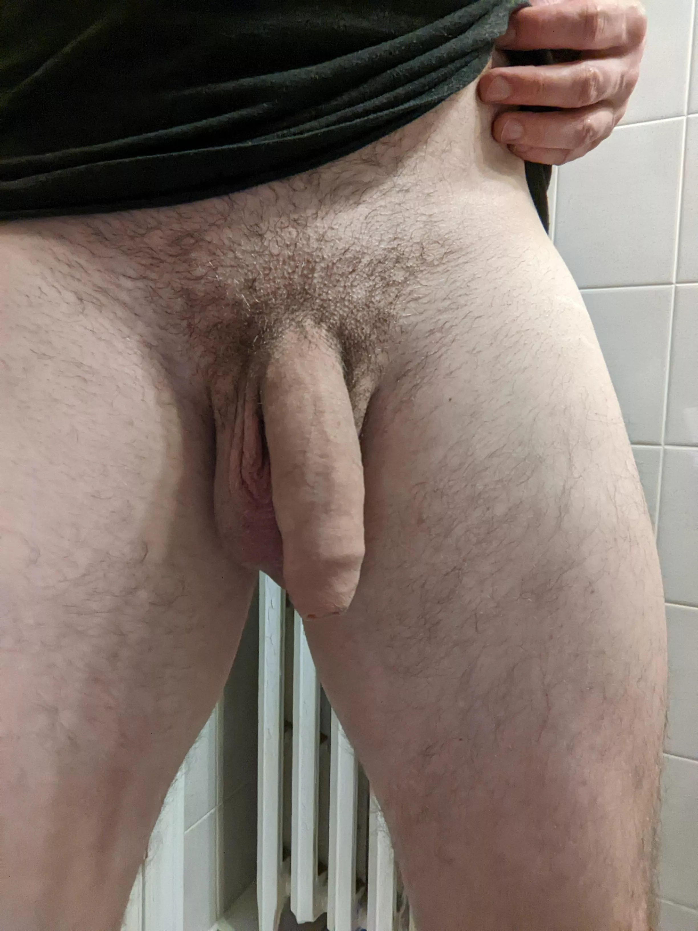 [29] I love how fat n heavy my flaccid gets in the hot weather posted by 6ixJoBudz