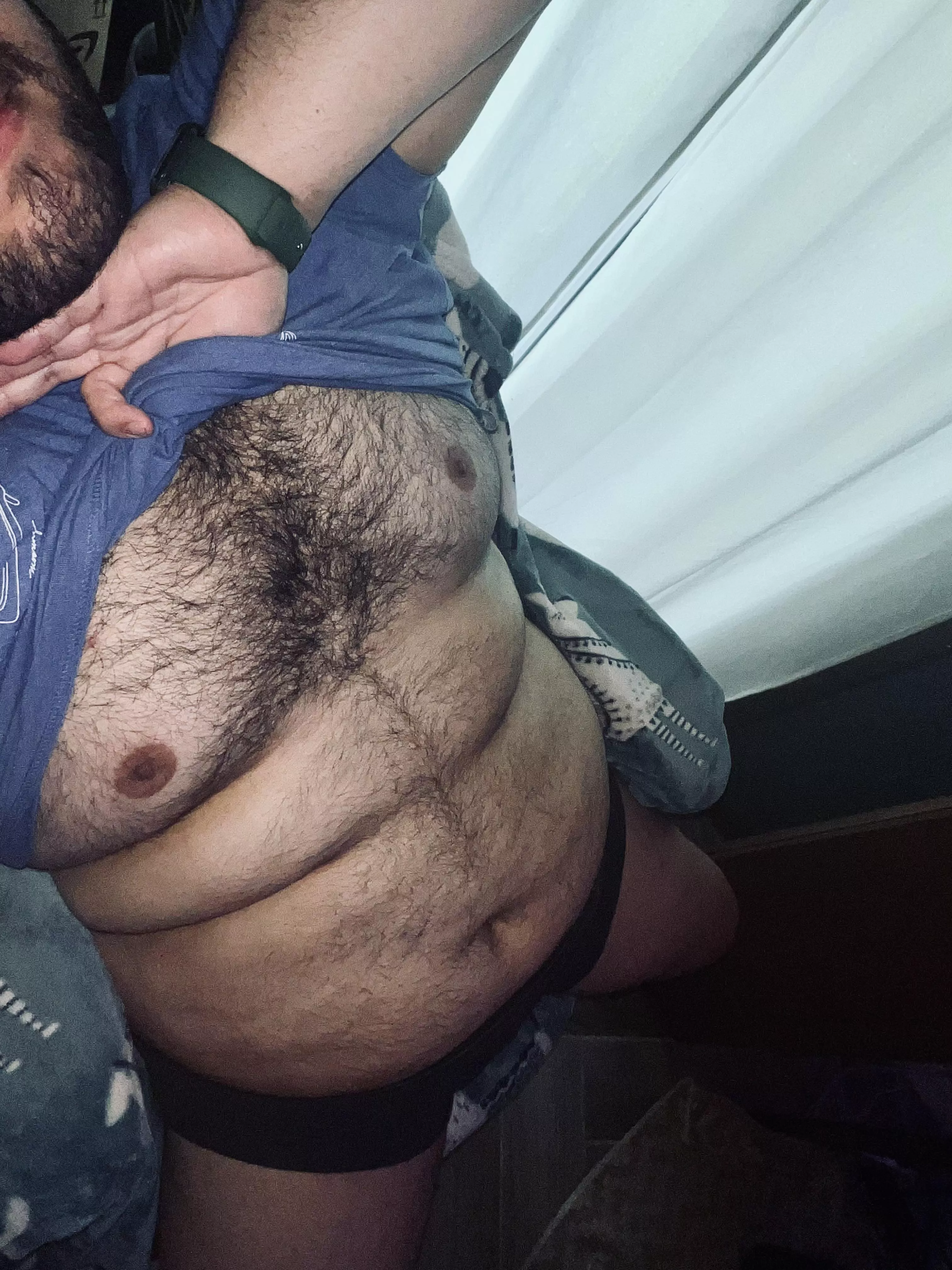 29 M Latino Bear. Let’s chat? Hoping to find long term fwb to chat with too. Gaymer, let’s talk nerdy?🤓😏 DM me posted by Chubby_Cola