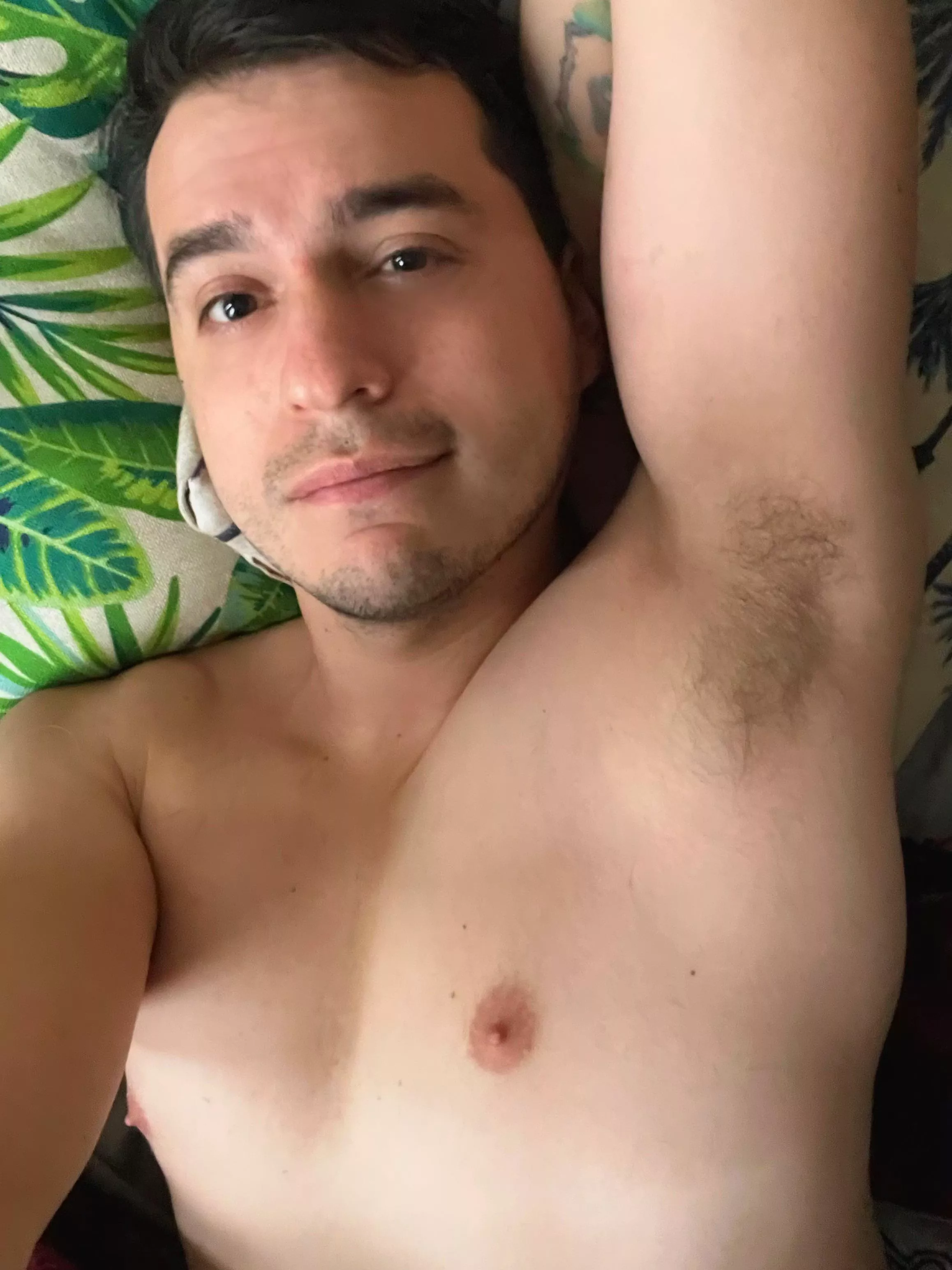 [29] who likes armpits? posted by OFMartinPescador