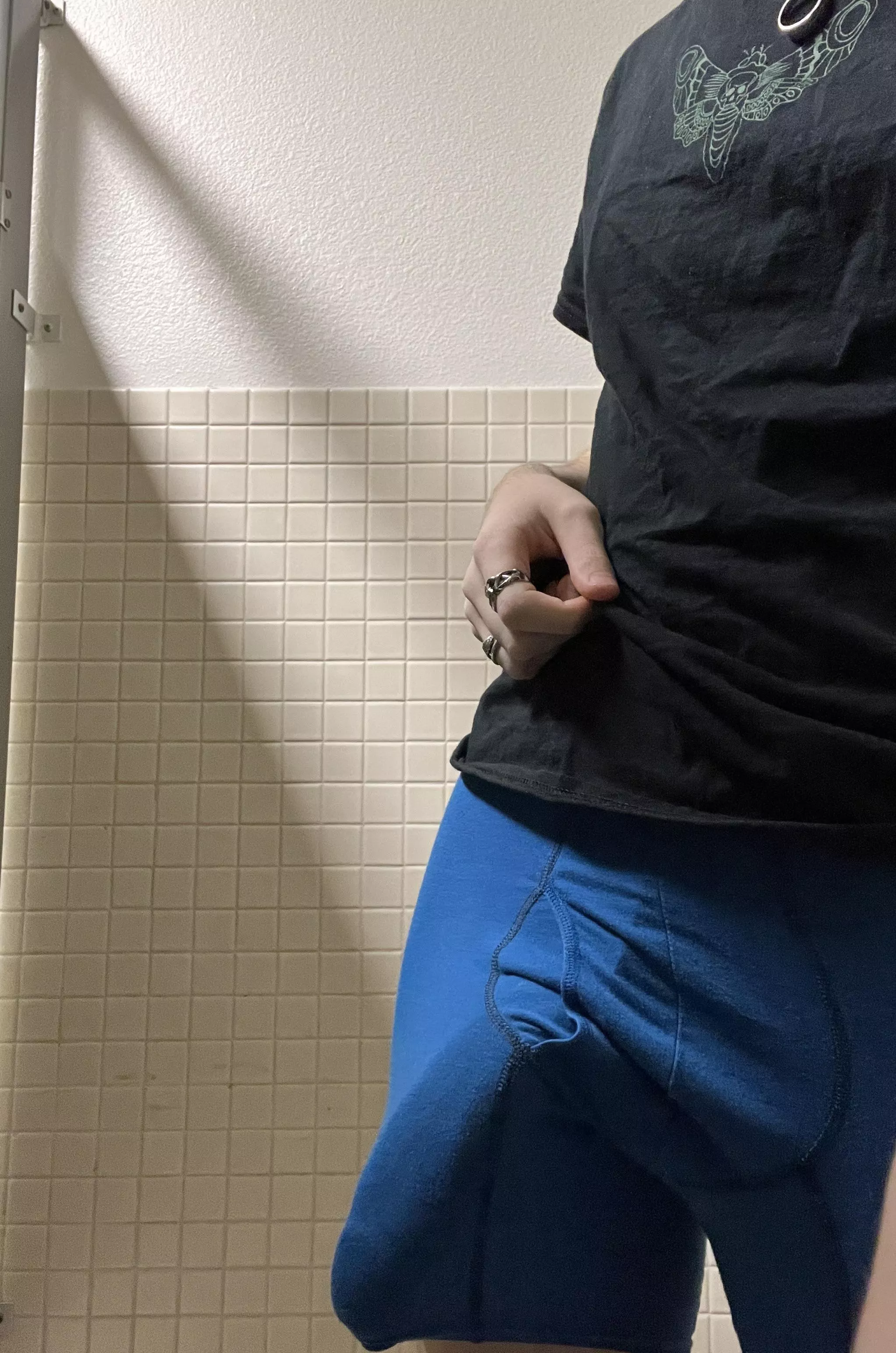 2Bulging2Hide posted by My8inBWC