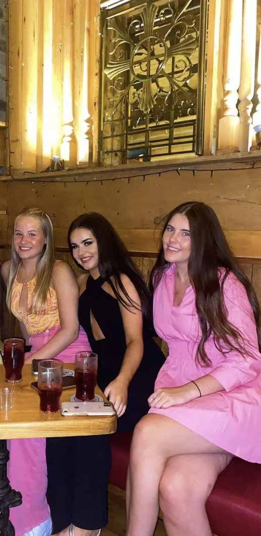 3 college girls posted by Mysterious_Syrup_443