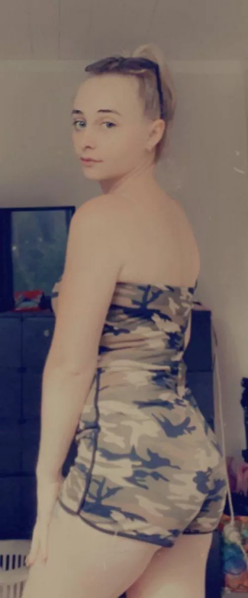 $3 Sub sale 10 SPOTS ONLY Come show this little slut the attention she craves ✨✨ 🔗 in b ✨ by shorty1097