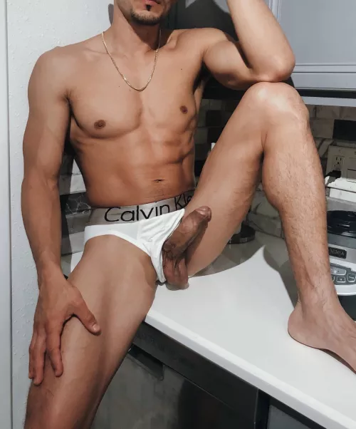 [30] does it get your attention ? by redarrow124