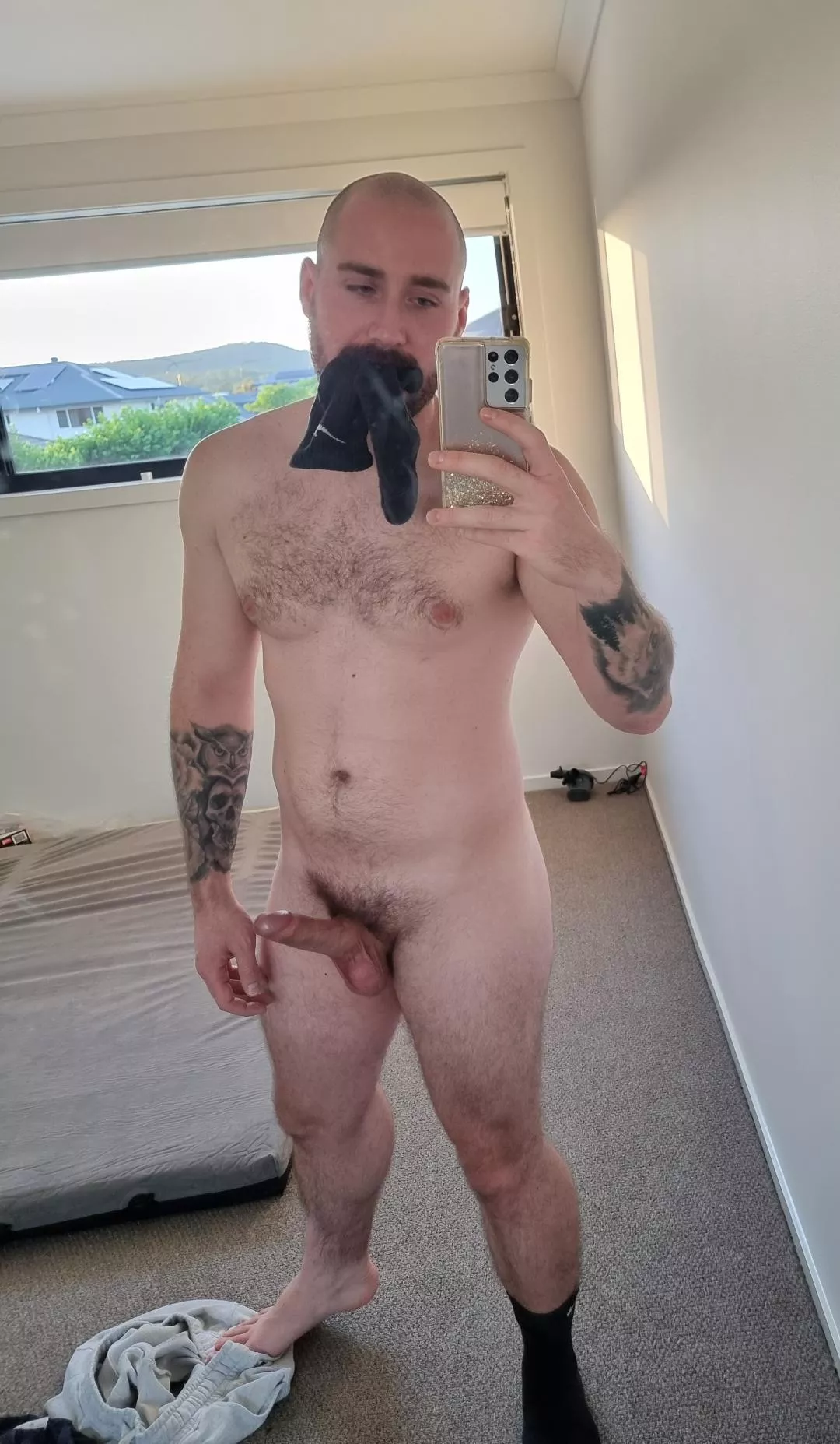 [30] is it small? posted by jmigty