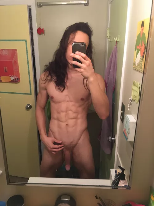[30] I’ve been growing out my pubes ✌️ by DickSpinDude
