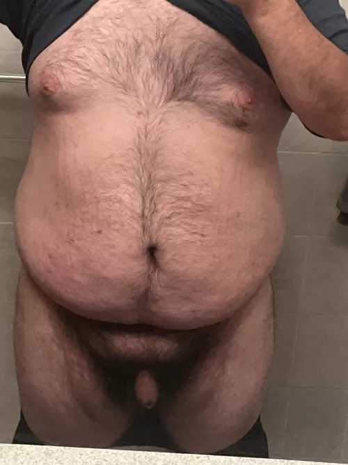 30 M hairy uncut verbal bear looking for fun dm me by burn5kee