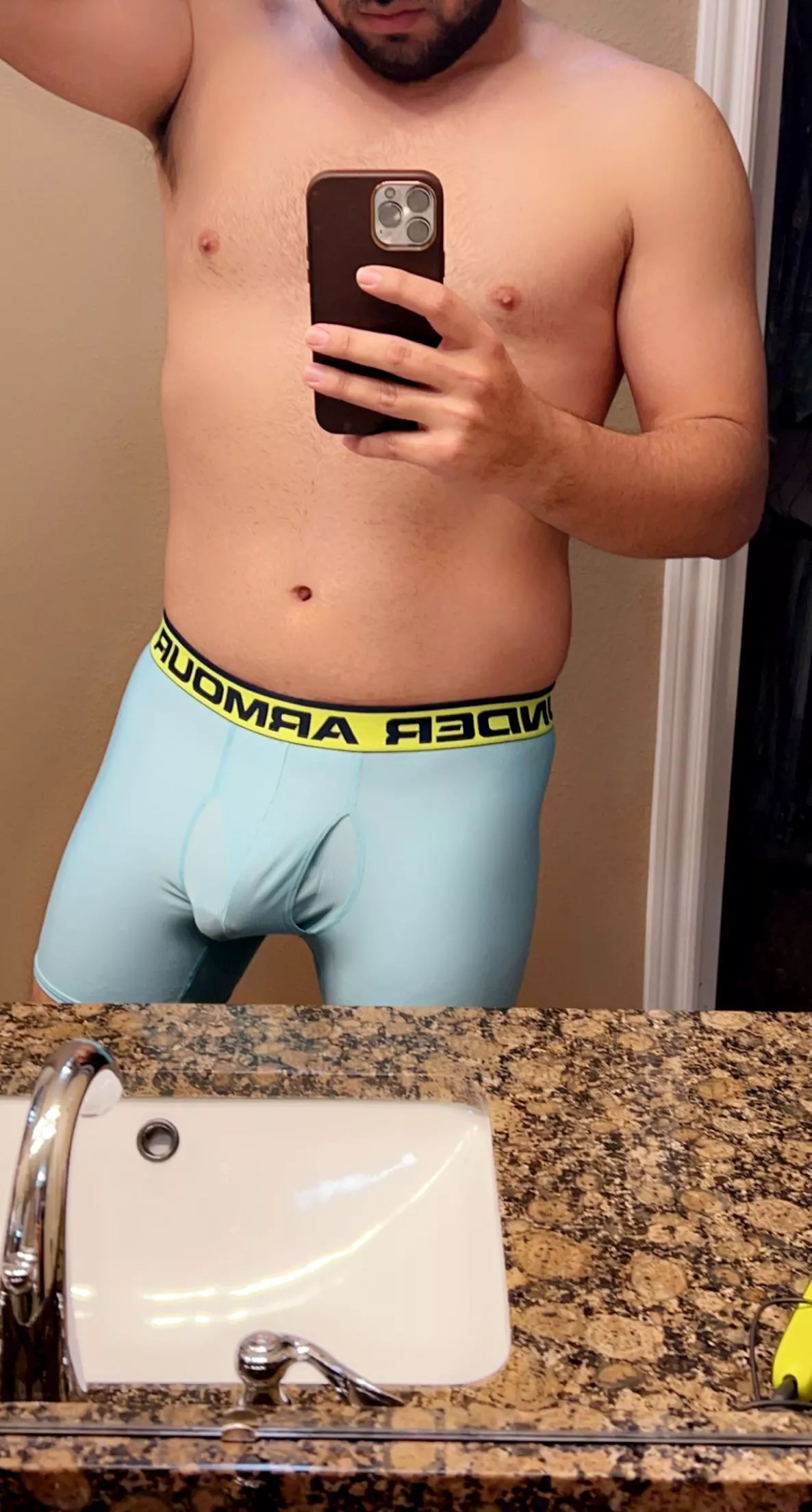 30 (m) Looking for a hot wife/couple😎 posted by 1CWL