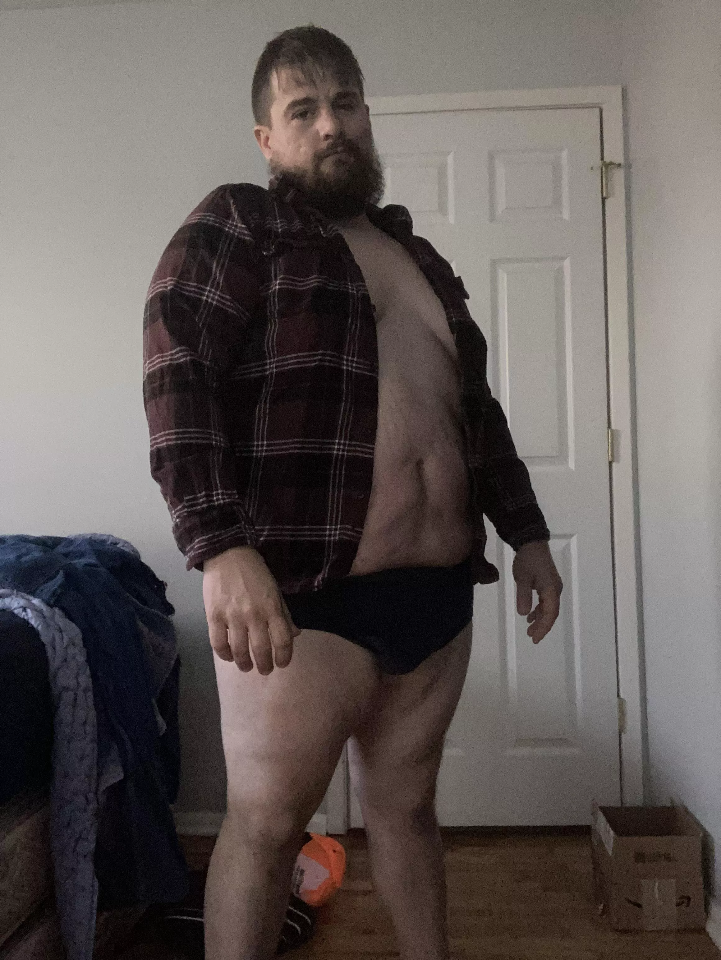 30 yo country boy from the Midwest. Can I get some love please? posted by Current-Chip7140