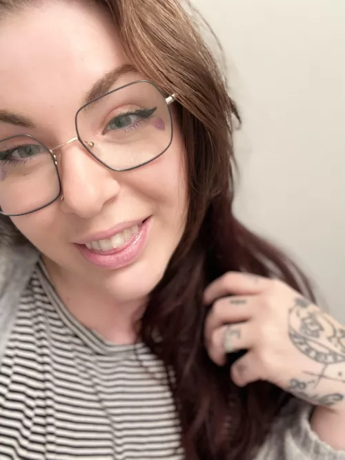 30 yo milf, looking to be fucked after I did the grocery 🙏🏻 by Missy_Dolly