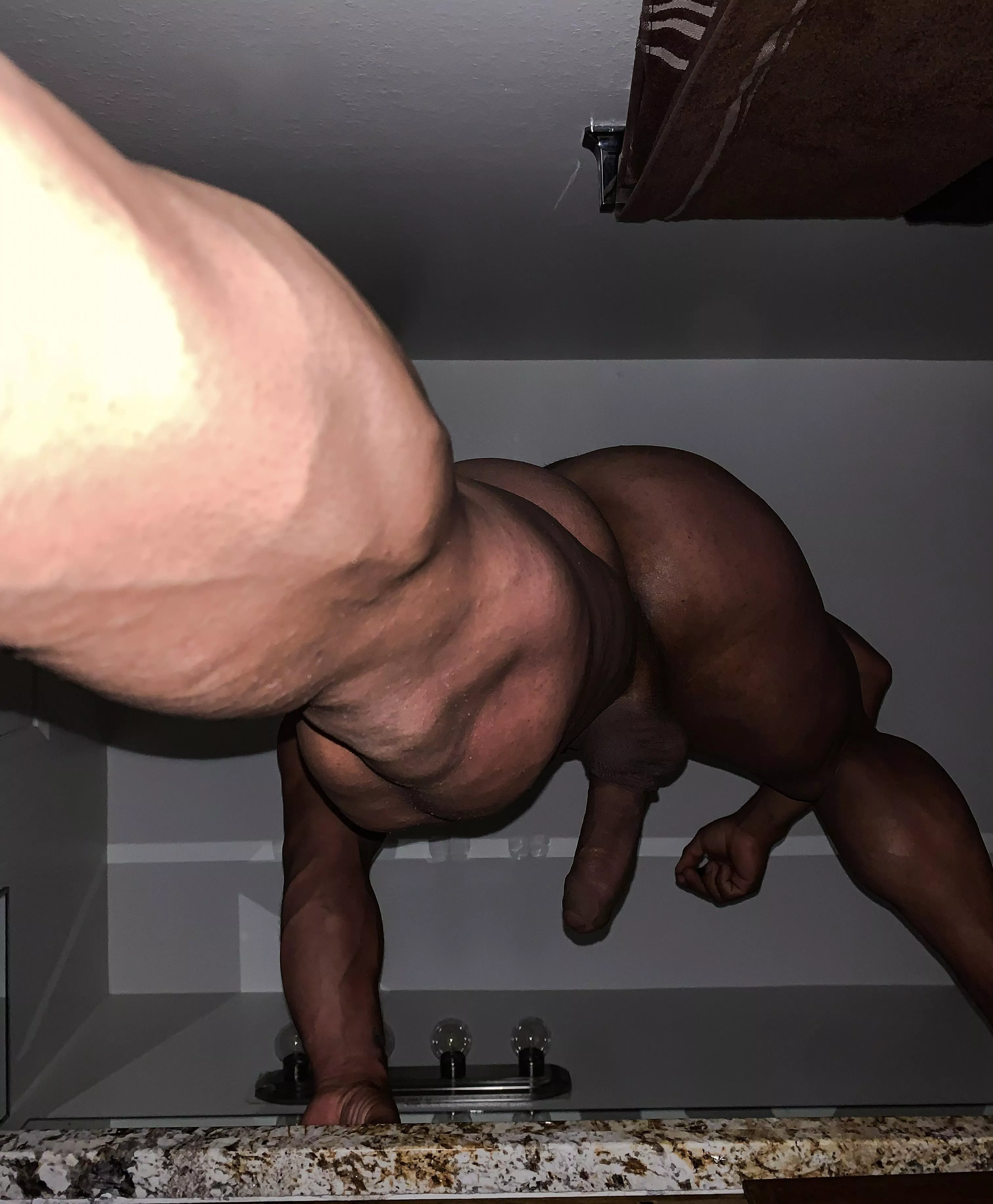 [30]’s Look up… posted by throwaway83xx