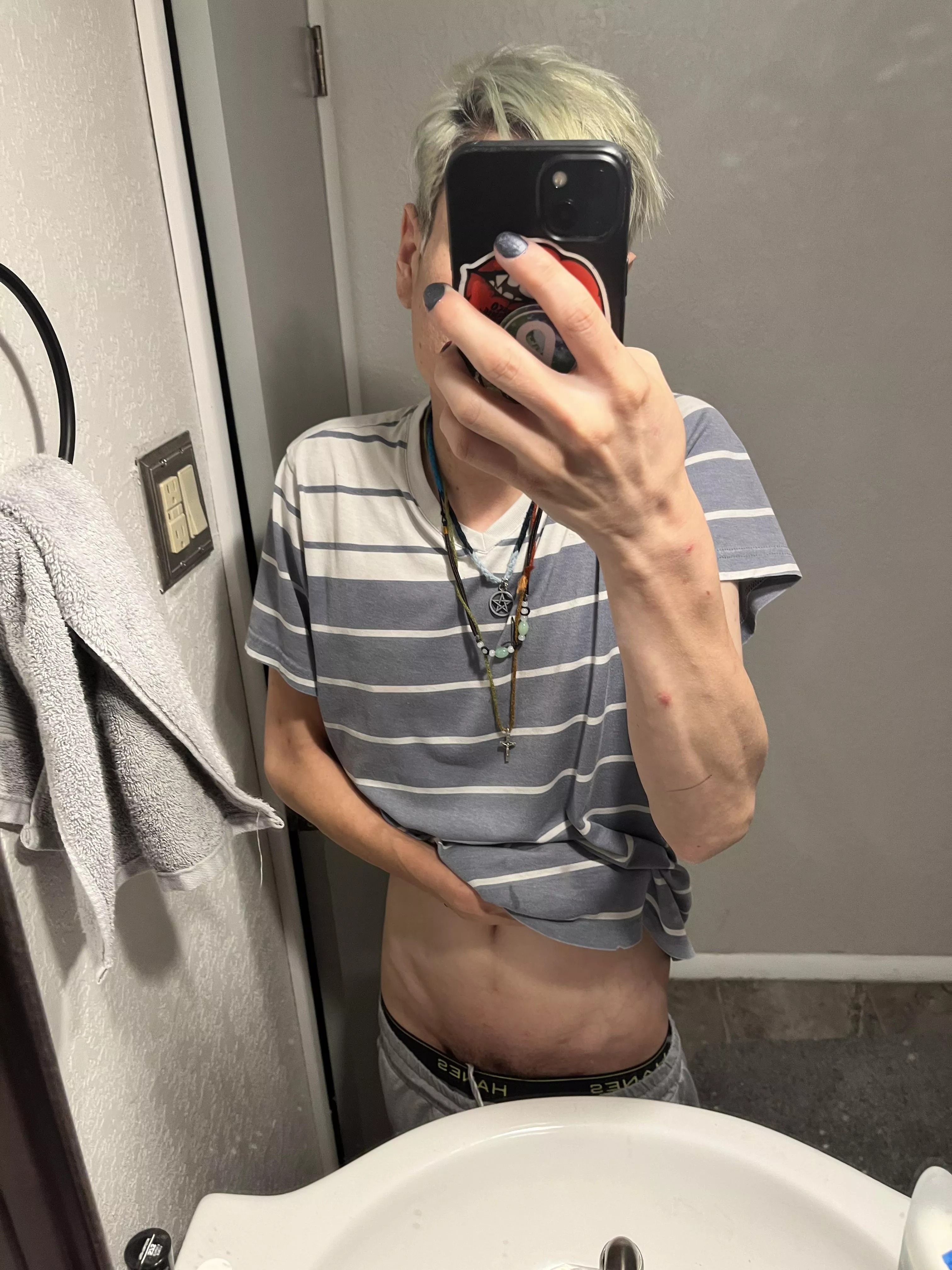 31 looking for younger message me? posted by That_Anxiety_2174